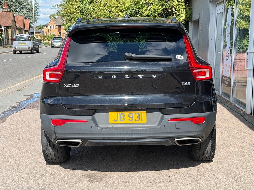 Volvo XC40 T4 R-design Black #5