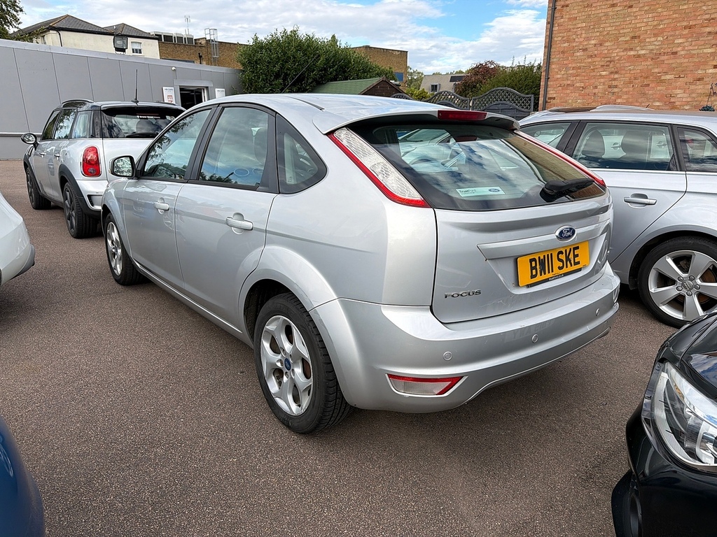 Ford Focus 1.6 Zetec Euro 5 Silver #2