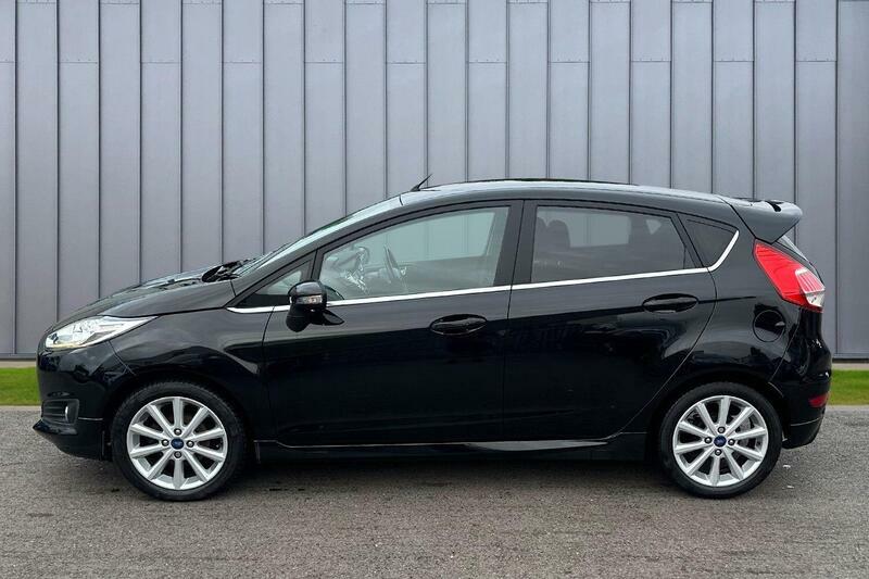 Ford Fiesta 1.25 Silver Silver #9