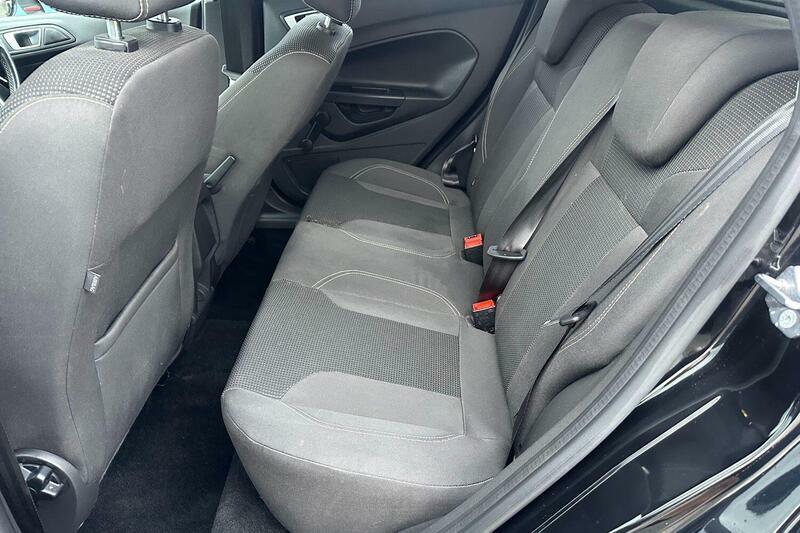 Ford Fiesta 1.25 Silver Silver #16