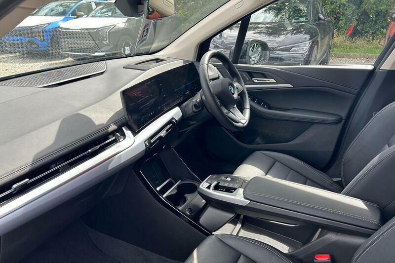 BMW 2 Series Active Tourer 1.5 220I Mht Luxury Dct Euro 6 Ss Black #2