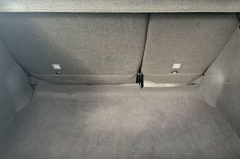 Citroen C3 1.2 Puretech 110 Plus Eat6 White #16