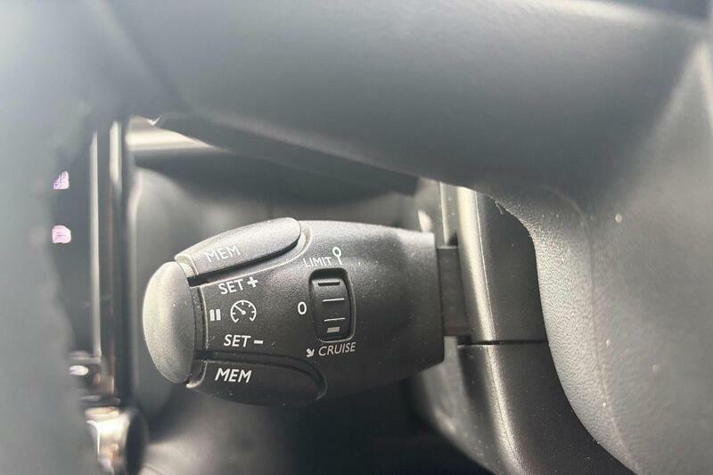 Citroen C3 1.2 Puretech 110 Plus Eat6 White #13