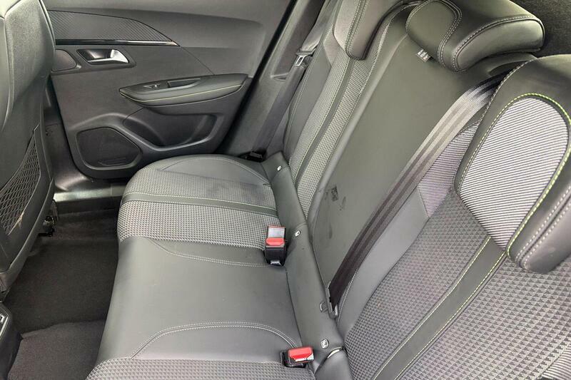 Peugeot e-2008 Gt Grey #10