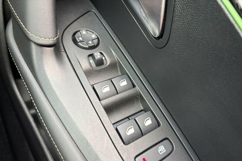Peugeot e-2008 Gt Grey #11