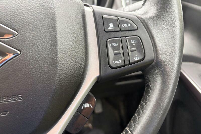 Suzuki S Cross Motion White #12