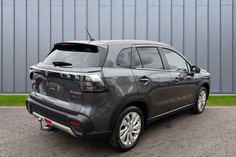 Suzuki S Cross Motion White #8