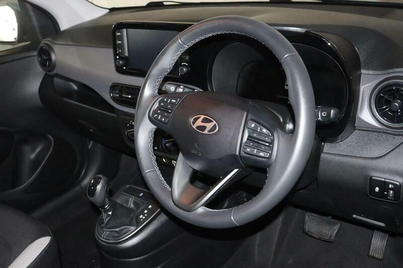 Hyundai I10 Advance Red #17