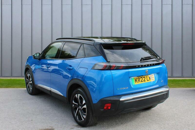 Peugeot e-2008 50Kwh Gt 7Kw Charger Blue #5