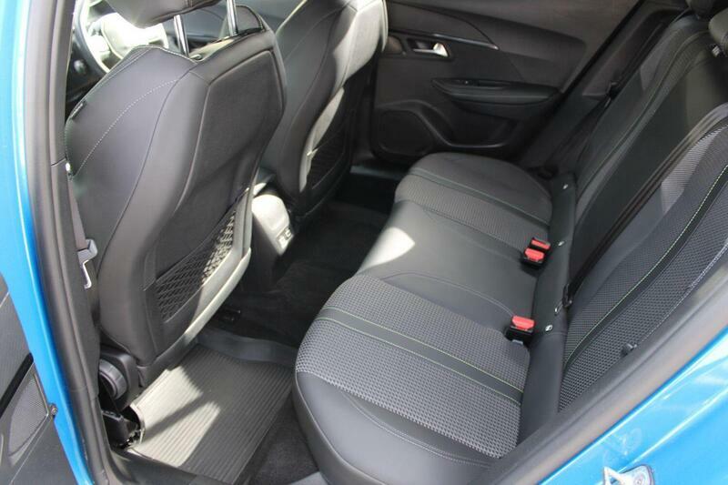 Peugeot e-2008 100Kw Active Premium 50Kwh Blue #10