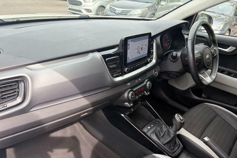Kia Stonic 1.0 T-gdi Mhev Connect Euro 6 Ss White #2