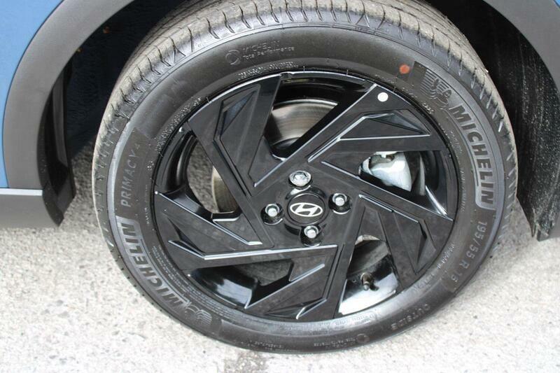 Hyundai Bayon 1.0 Tgdi 90 Tech Line Grey #17