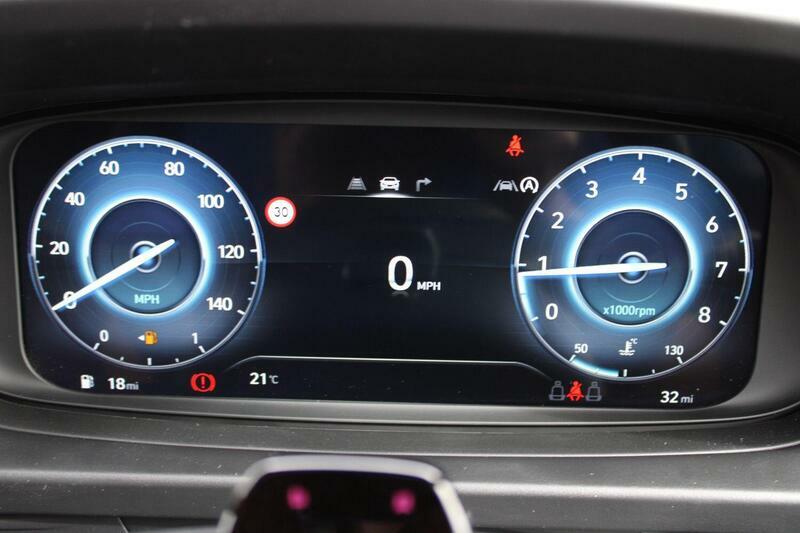 Hyundai Bayon 1.0 Tgdi 90 Tech Line Grey #25
