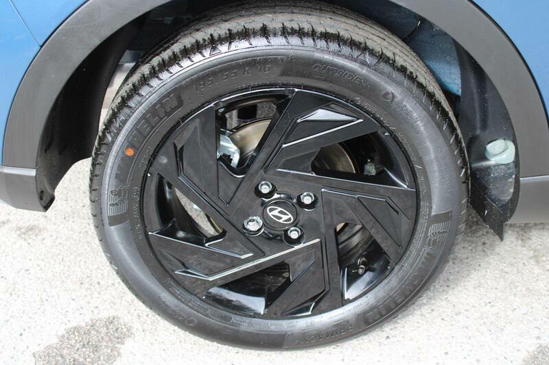 Hyundai Bayon 1.0 Tgdi 90 Tech Line Grey #16