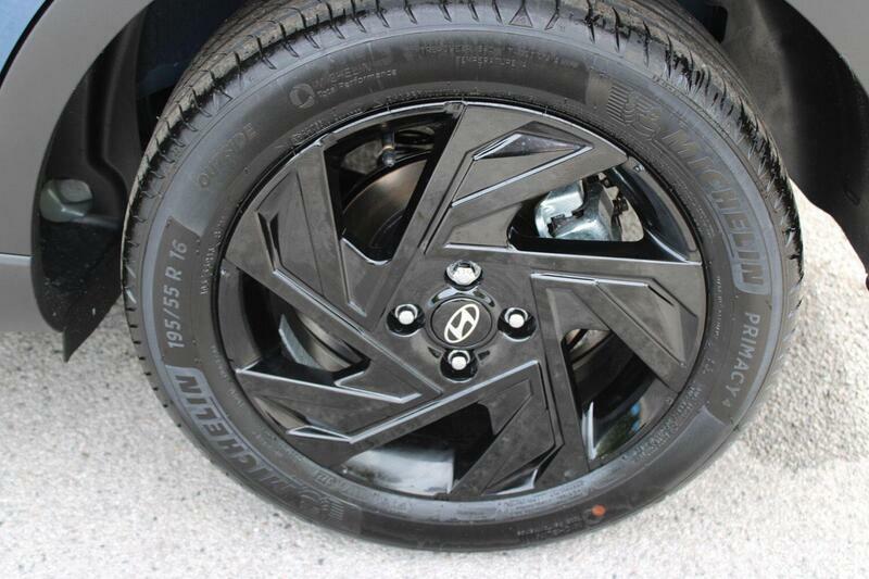 Hyundai Bayon 1.0 Tgdi 90 Tech Line Grey #19