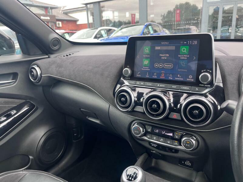 Nissan Juke 1.0 Dig-t Acenta Dct White #19