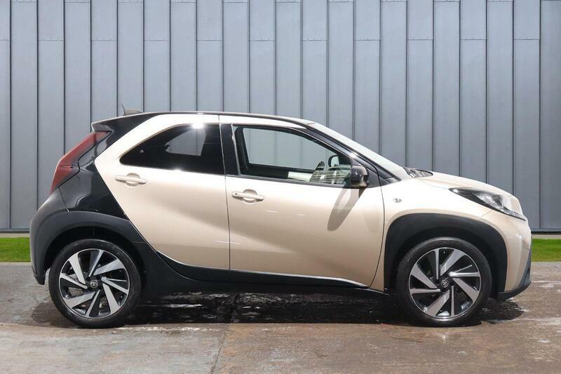 Toyota Aygo X Hatchback Beige #8