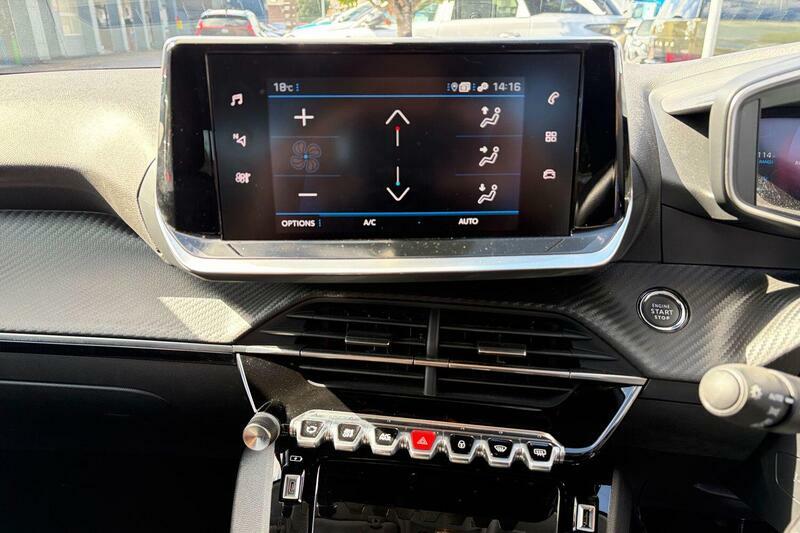 Peugeot 208 1.2 Puretech Active Premium Grey #10