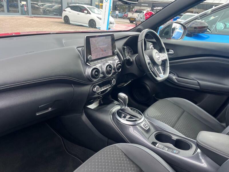 Nissan Juke 1.6 N-connecta Euro 6 Red #2