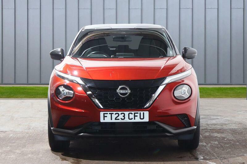 Nissan Juke 1.6 N-connecta Euro 6 Red #3