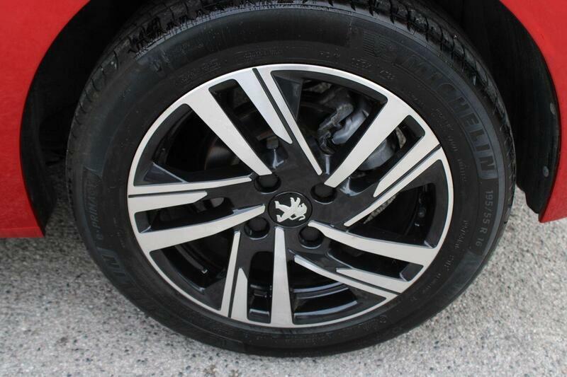 Peugeot 208 Gt Black #16
