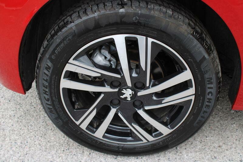 Peugeot 208 Gt Black #13