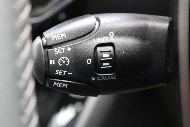 Peugeot 208 Gt Black #12