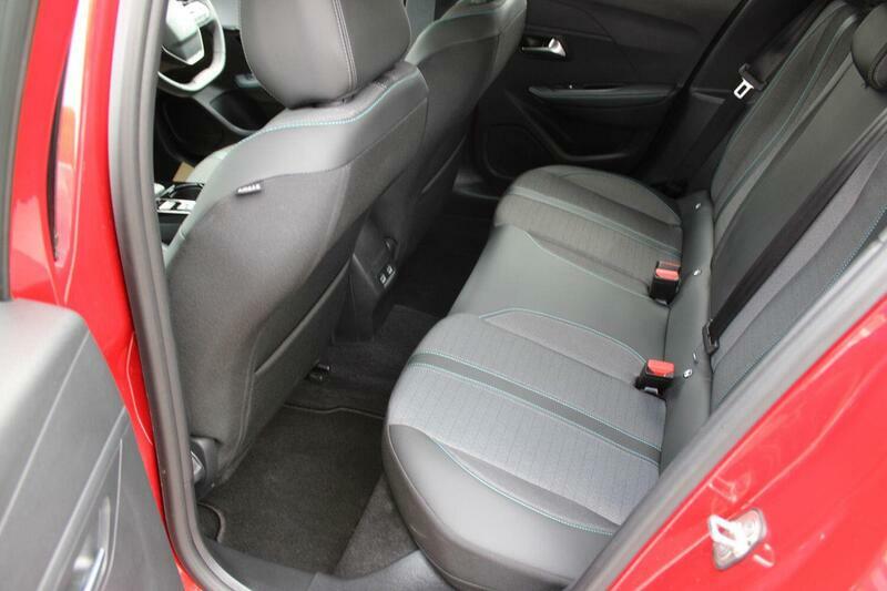 Peugeot 208 Gt Black #10