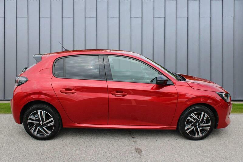 Peugeot 208 Gt Black #7