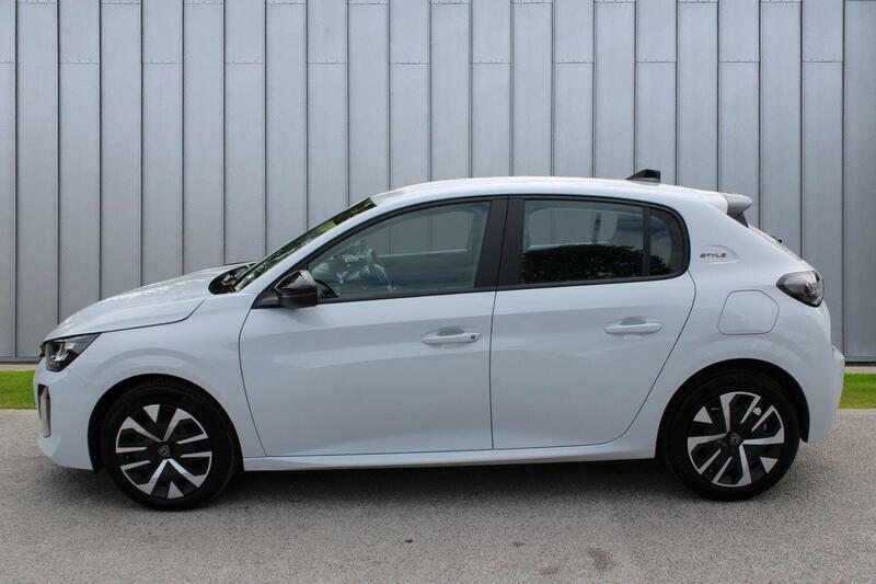 Peugeot 208 1.2 Puretech Style Euro 6 Ss White #6