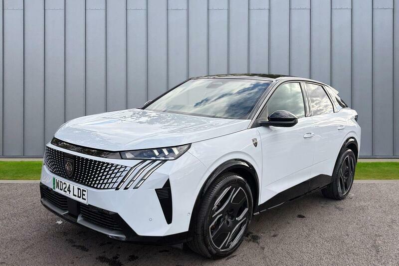 Peugeot 3008 73Kwh Gt White #4
