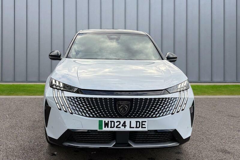Peugeot 3008 73Kwh Gt White #3