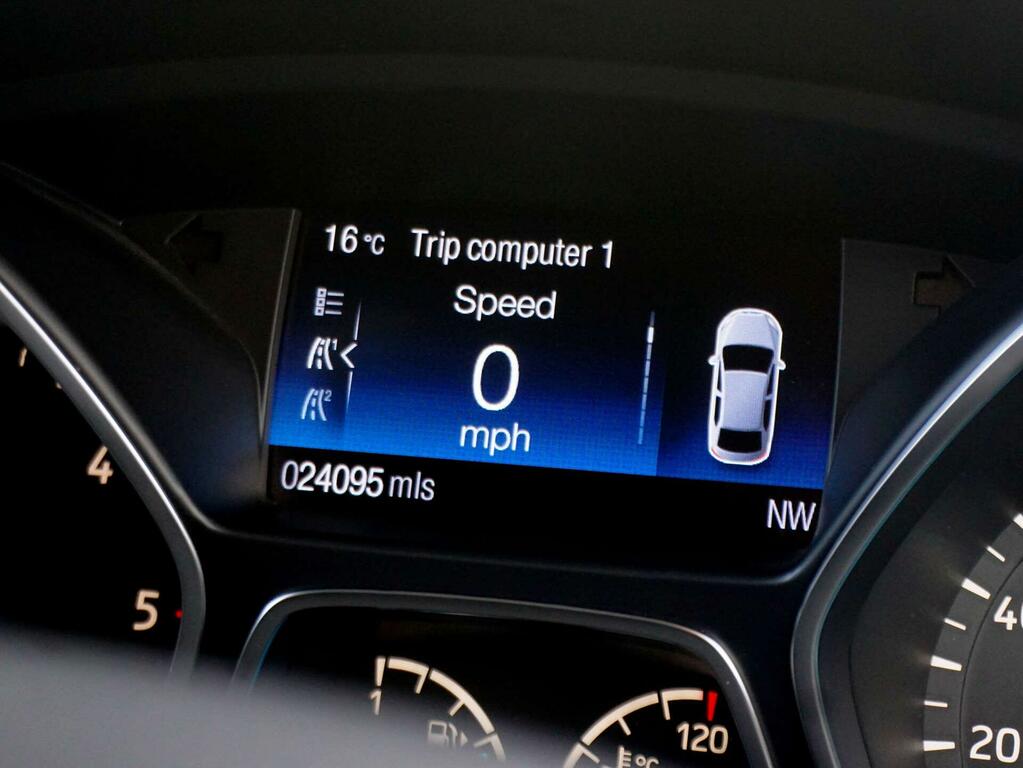 Ford Kuga 2.0 Tdci Ecoblue St-line Euro 6 Ss Black #2