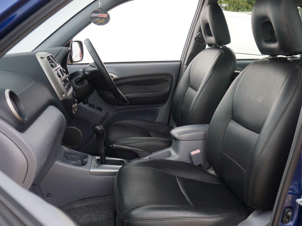 Toyota Rav 4 Blue #9
