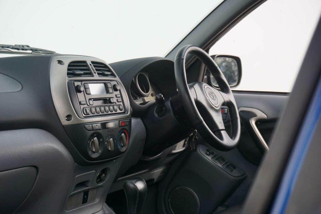 Toyota Rav 4 Blue #13