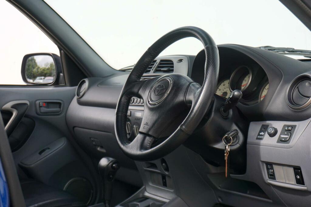 Toyota Rav 4 Blue #11