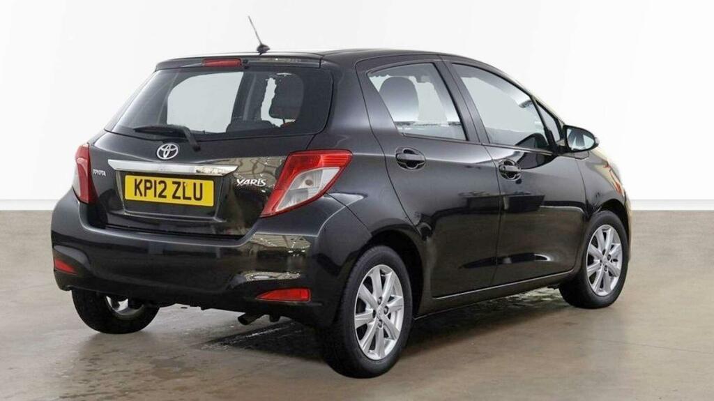 Toyota Yaris Tr Black #3