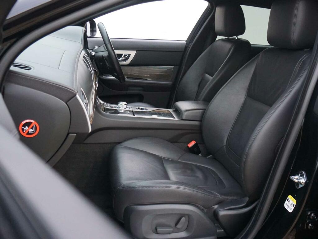 Jaguar XF Luxury D White #9