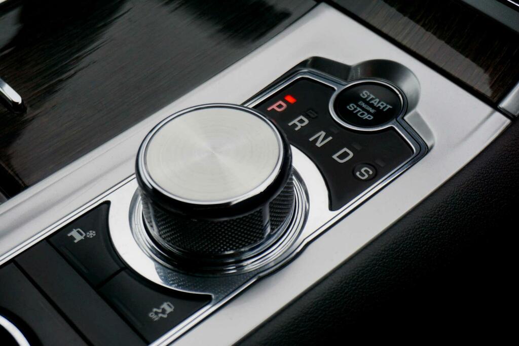 Jaguar XF Luxury D White #18