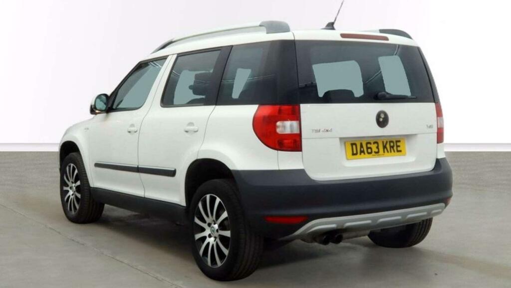 Skoda Yeti 1.8 Tsi Laurin Klement 4Wd Euro 5 White #4
