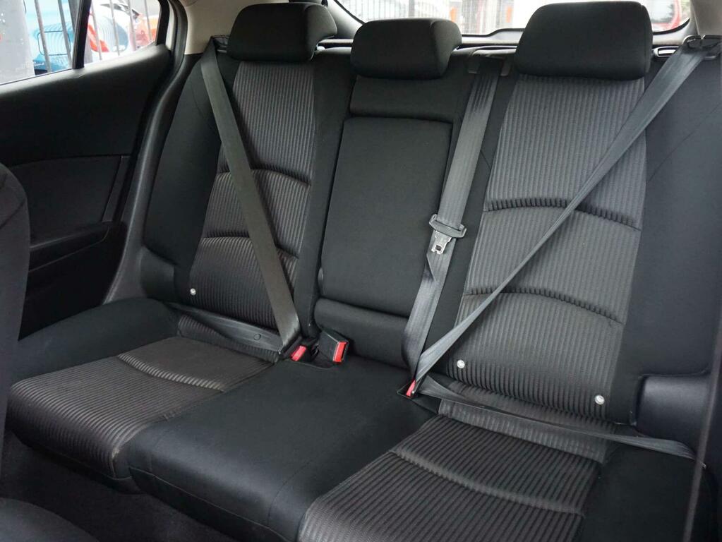 Mazda 3 Se-l White #6