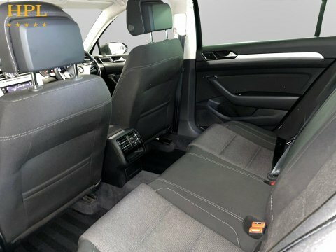 Volkswagen Passat  Red #20