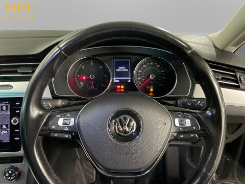 Volkswagen Passat  Red #13