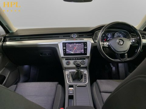Volkswagen Passat  Red #19