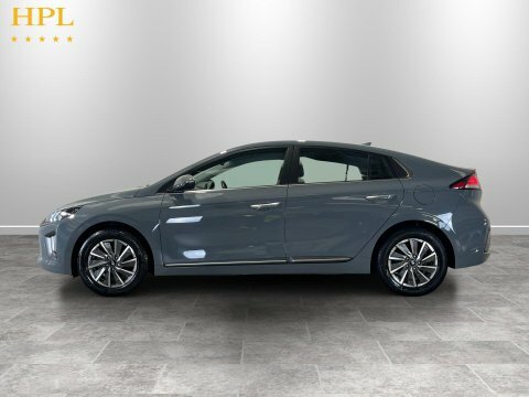 Hyundai Ioniq Hatchback Black #4