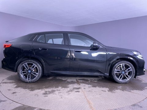 BMW iX2 Edrive20 M Sport Black #30