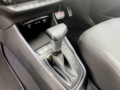 Hyundai Bayon Hatchback Red #17