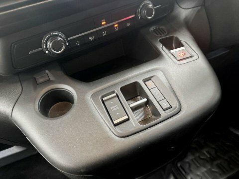 Vauxhall Combo-e Life 100Kw Design 50Kwh Grey #17