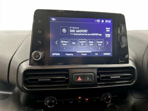 Vauxhall Combo-e Life 100Kw Design 50Kwh Grey #18