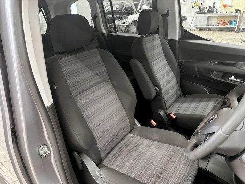 Vauxhall Combo-e Life 100Kw Design 50Kwh Grey #11